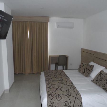 Hotel Arawak Plaza Синселехо Экстерьер фото