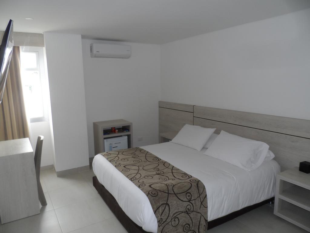 Hotel Arawak Plaza Синселехо Экстерьер фото